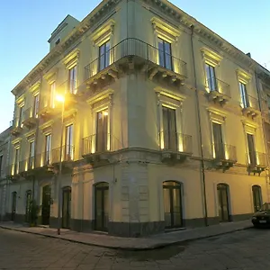 Szálloda La, Catania-Fontanarossai nemzetközi repülőtér
